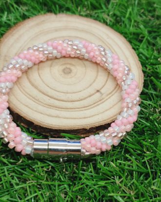 Pulsera cuentas vidrio.